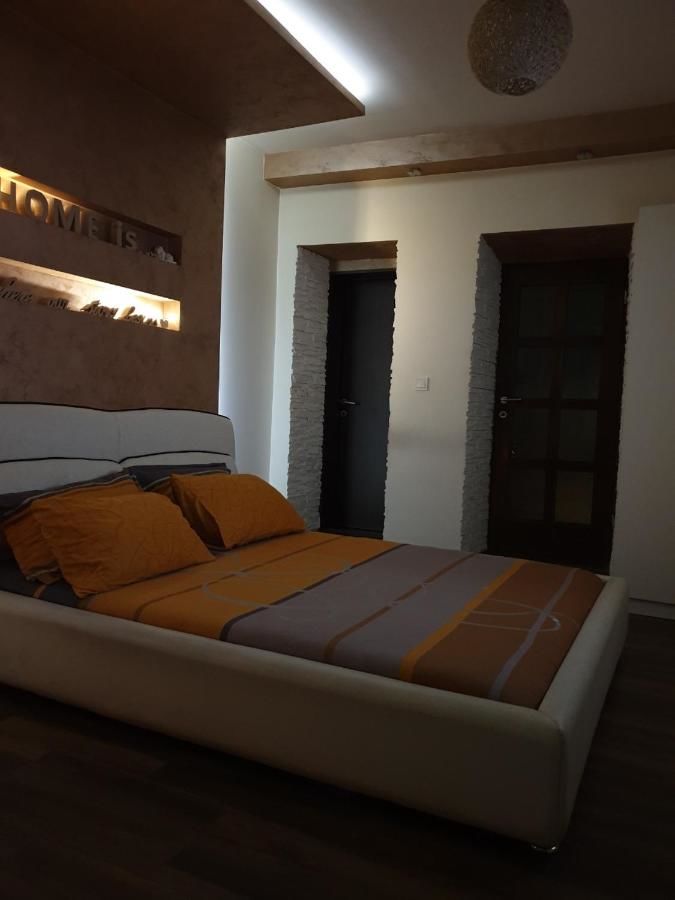 Апартаменты Apartmani vuk Цетине
